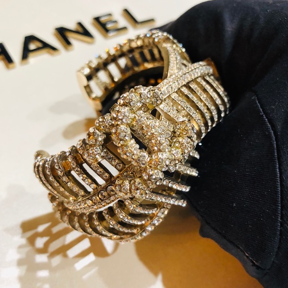 Chanel crystal double cuff - Picture 8 of 8